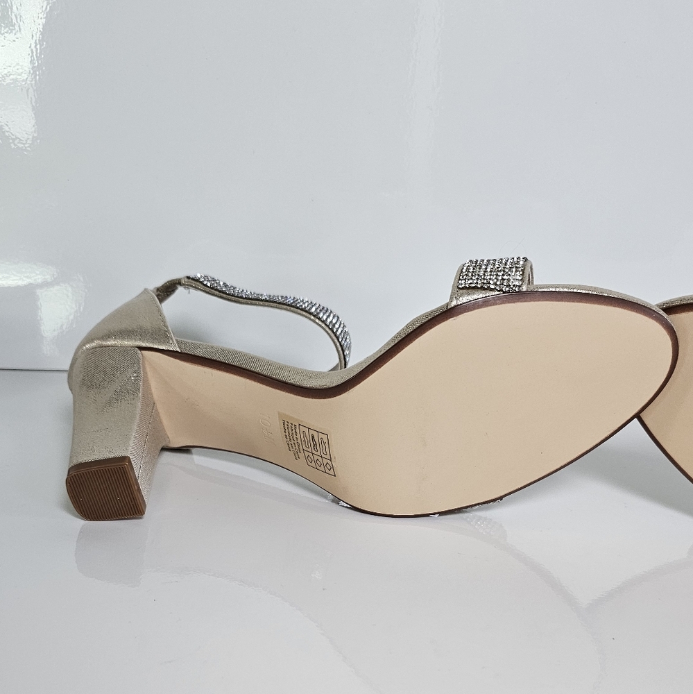 Benjamin Walk Elegant Gold Heeled Sandals Size 10.5 - Picture 10 of 12